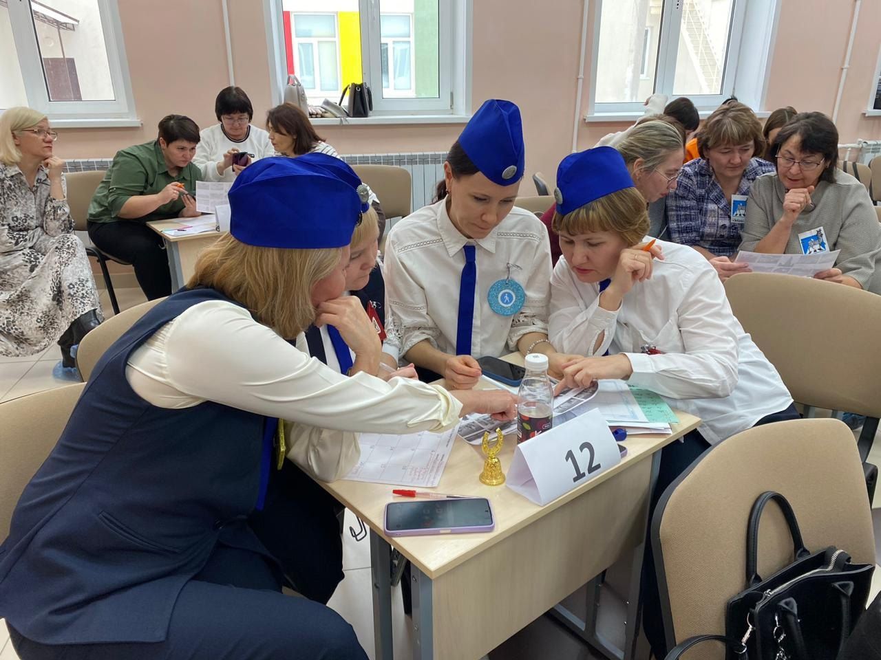 Сегодня прошел конкурс команд среди учителей начальных классов на знание ПДД