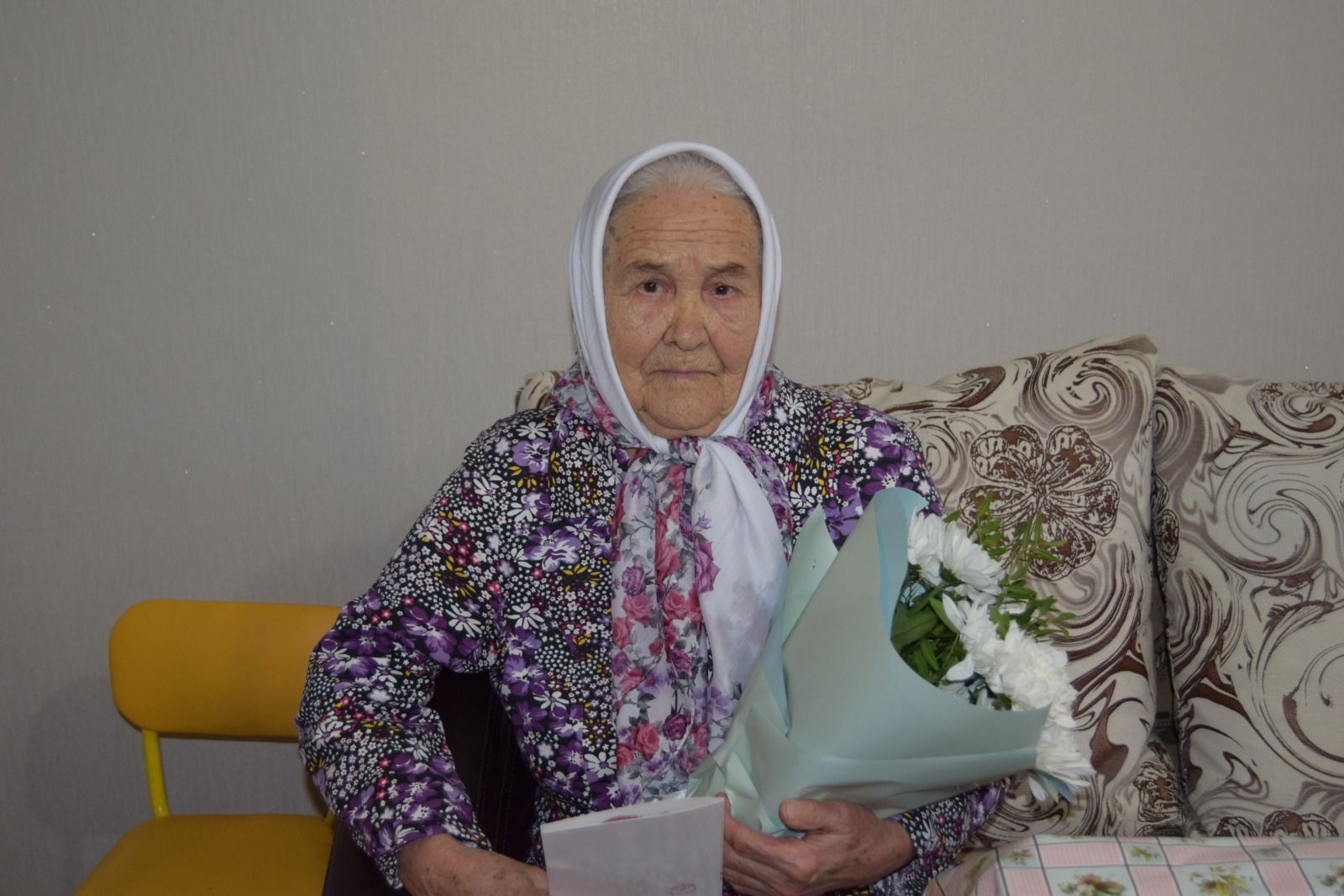 Славных ютазинских юбиляров поздравило руководство района
