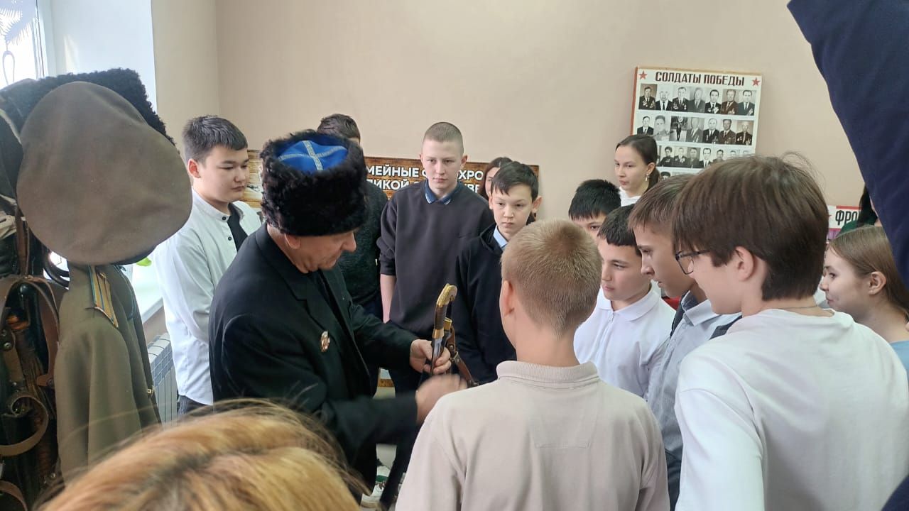 В рамках проекта «Пушкинская карта» учащиеся Ютазинского района приняли участие в мероприятии, состоявшемся 24 января 2025 года