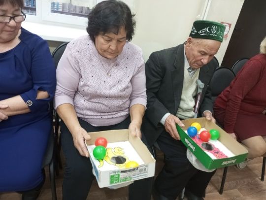 В Каклыкуле чествовали бабушек и дедушек
