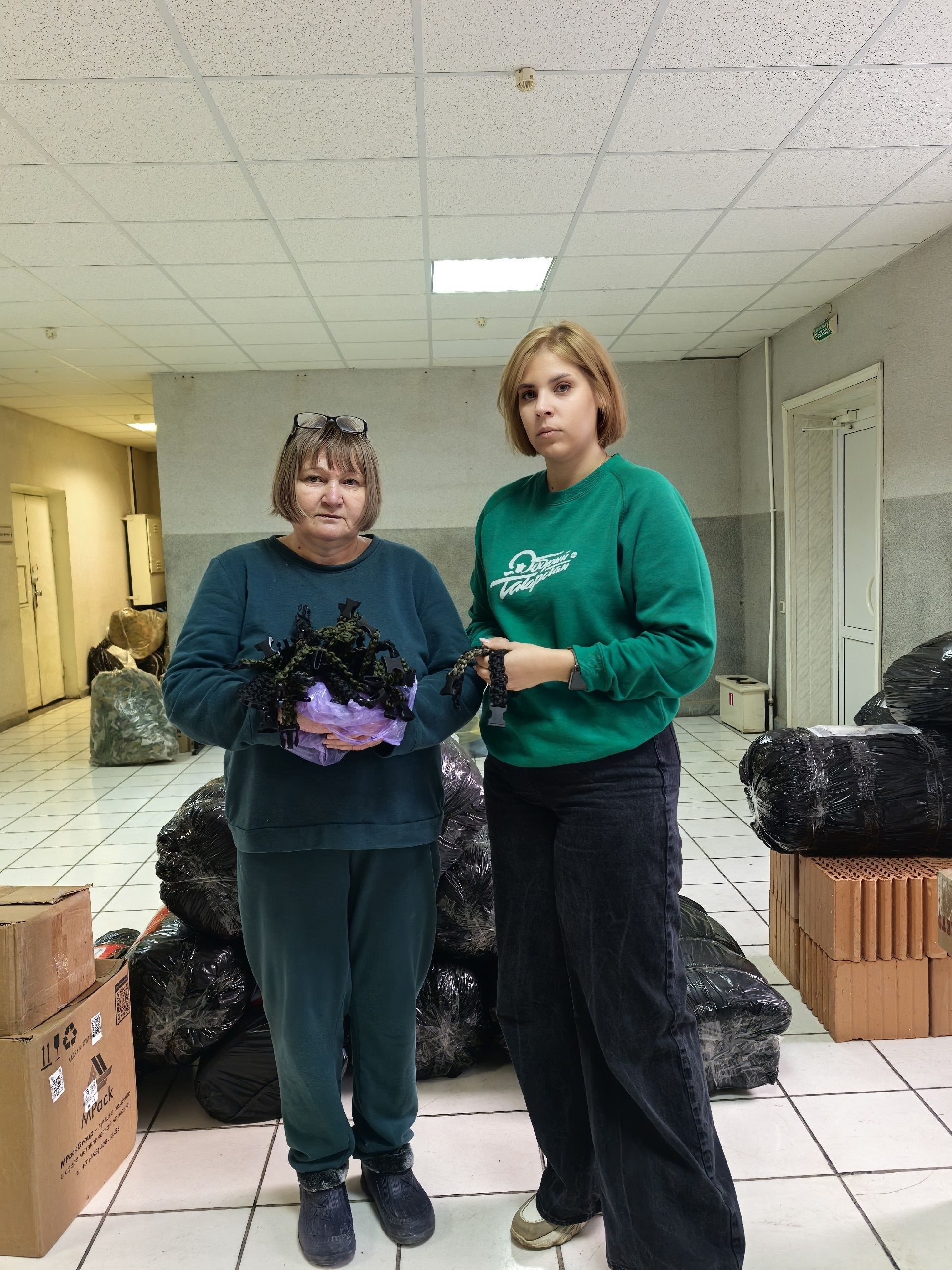 Дети из Ютазинского района создают браслеты поддержки для героев