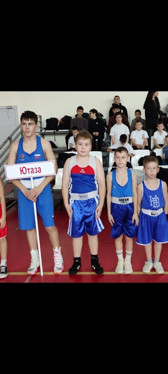 На пьедестале почета