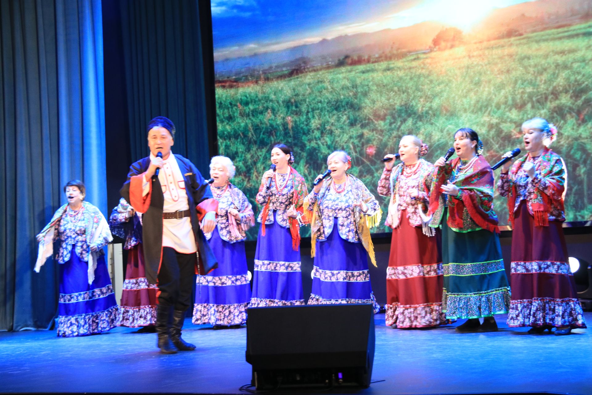 Не громко, но от сердца