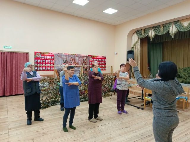 От сетей до танцев: волонтёры в деле