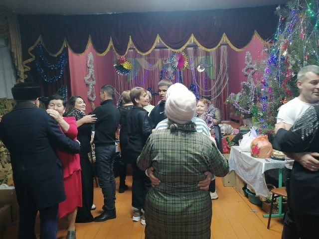 Новый год в гости к нам пришёл