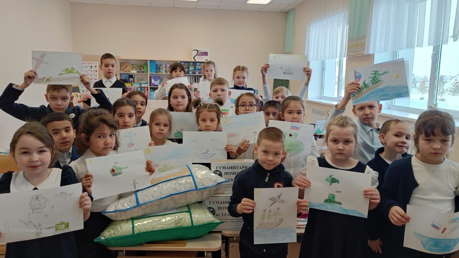 Маленькие руки, большие сердца: искры добра в сумерках войны