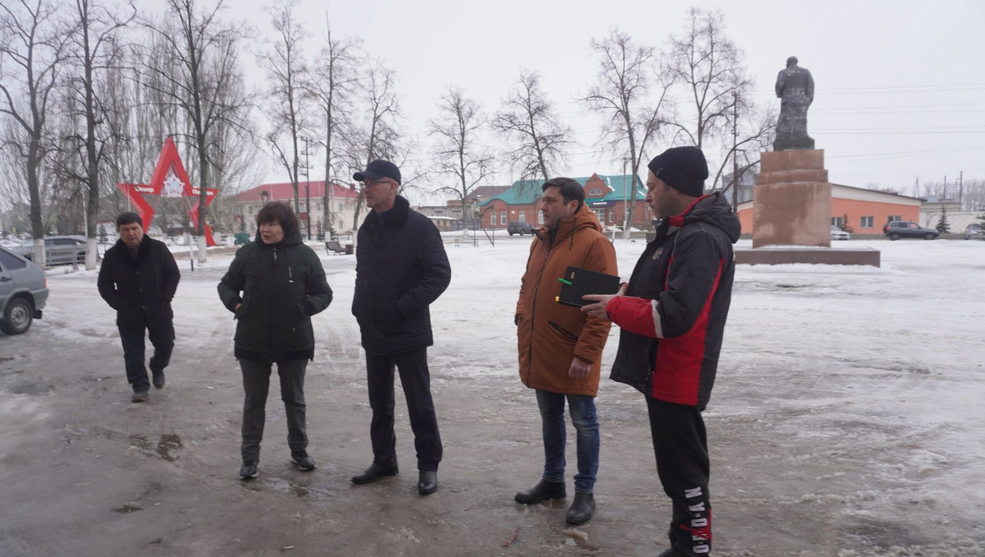 В Уруссу активно идет капитальный ремонт  Районного дома культуры и детской школы искусств