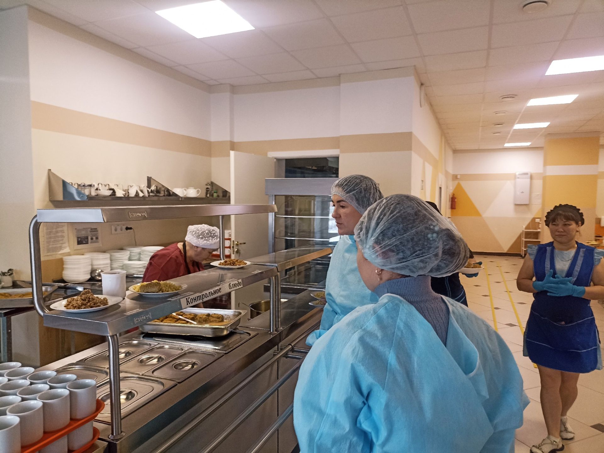 В Уруссинской гимназии состоялась очередная проверка со стороны родителей по организации горячего питания