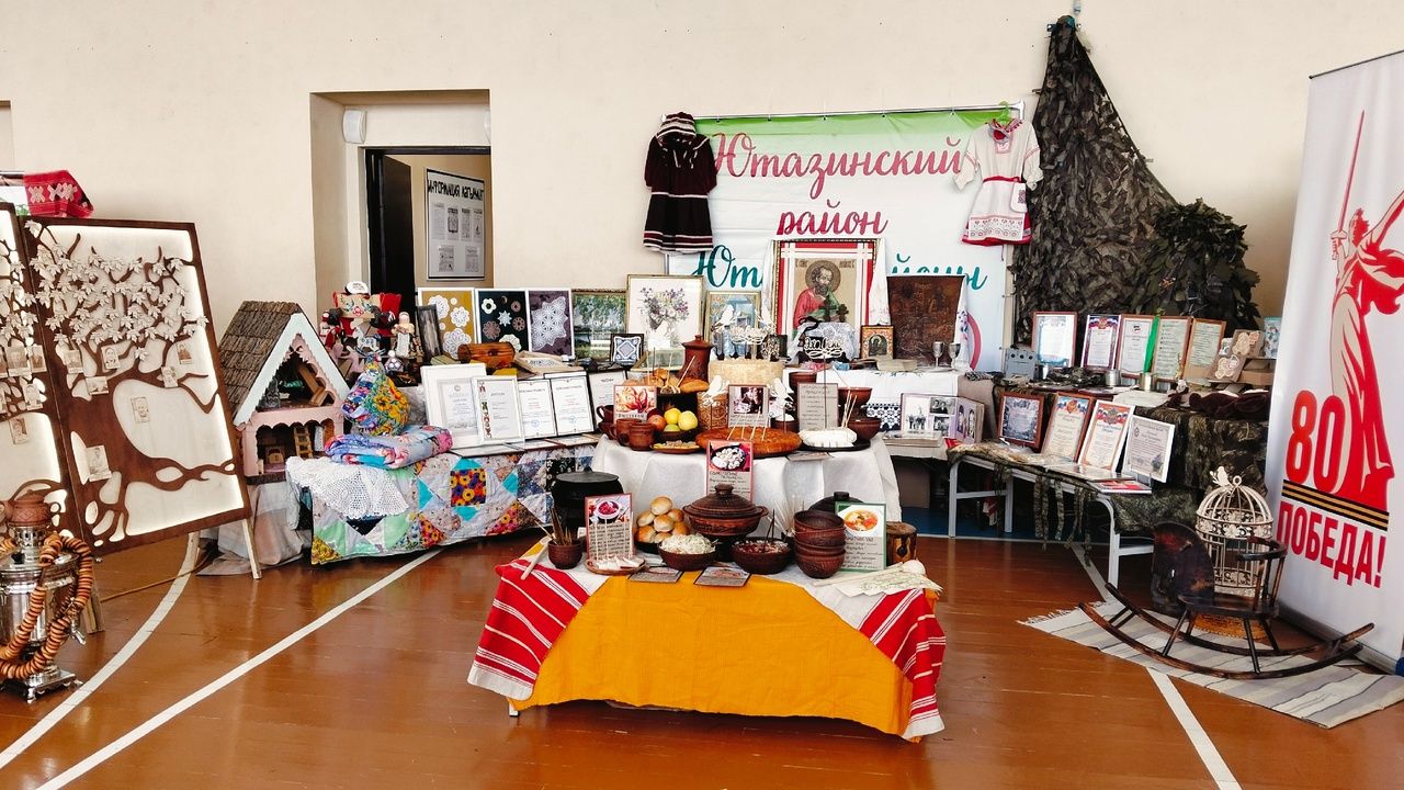 Семья Абрамовых из Уруссинской школы № 3 заняла 2 место на конкурсе «Эхо веков»