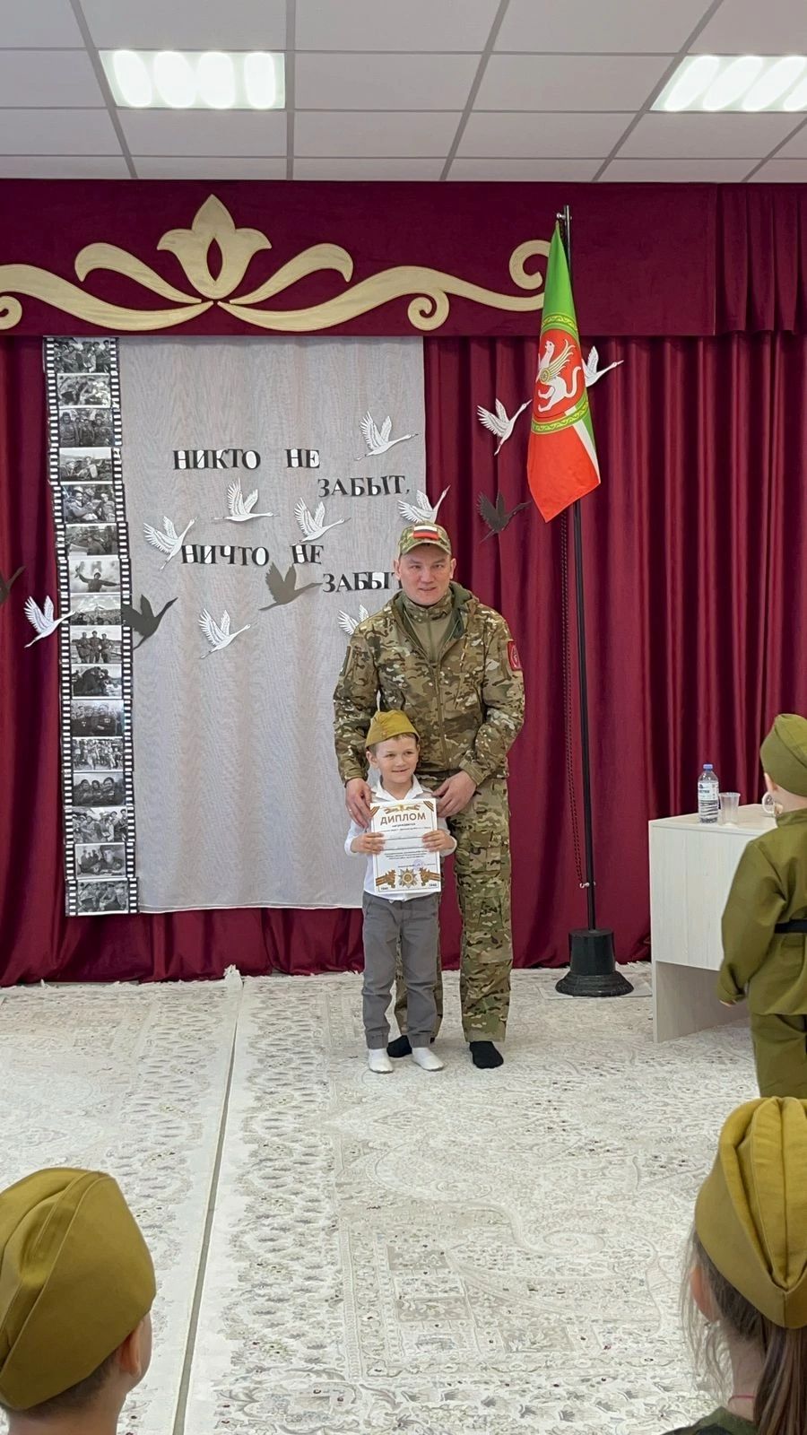 Боец СВО в отпуске стал гостем конкурса чтецов в  Уруссинском детском саду №1