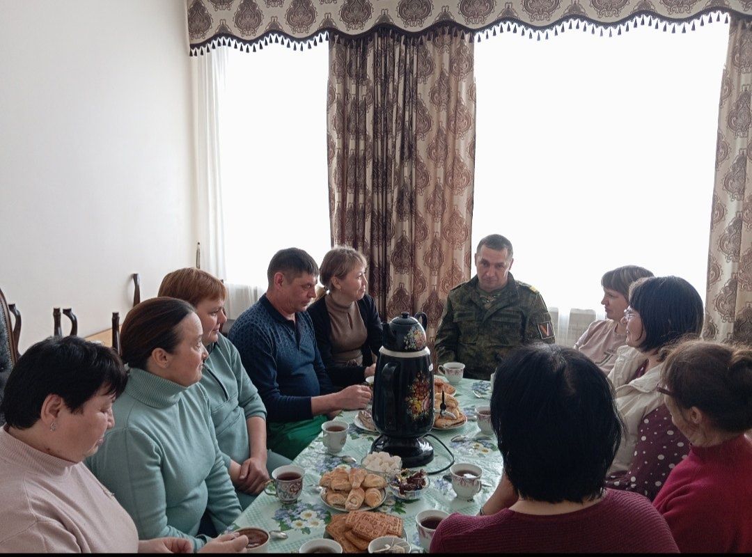 Патриотический час «Разговор с участником СВО» в Ютазинском СДК