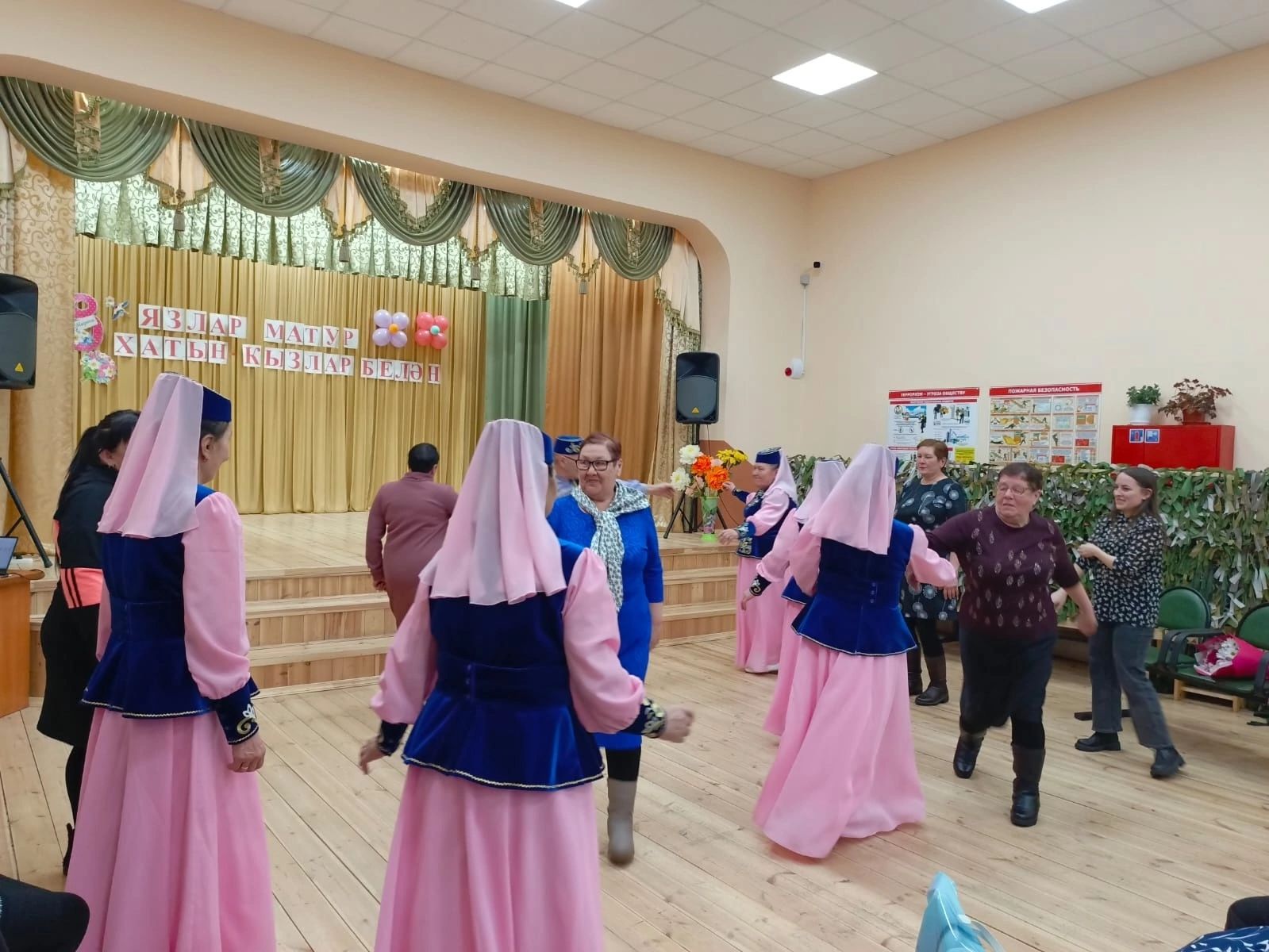 В Байрякинском сельском клубе отпраздновали наступление 8 Марта
