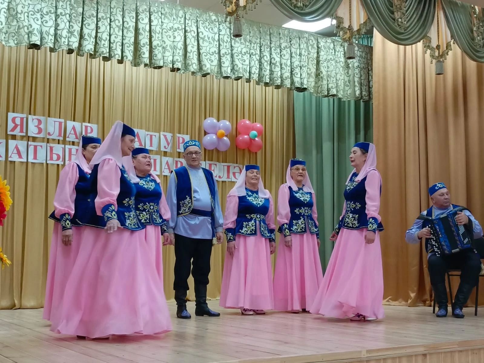 В Байрякинском сельском клубе отпраздновали наступление 8 Марта