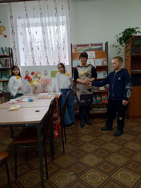 Литературная игра «А ну-ка, девочки!» в Дым-Тамакской сельской библиотеке
