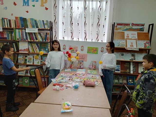 Литературная игра «А ну-ка, девочки!» в Дым-Тамакской сельской библиотеке