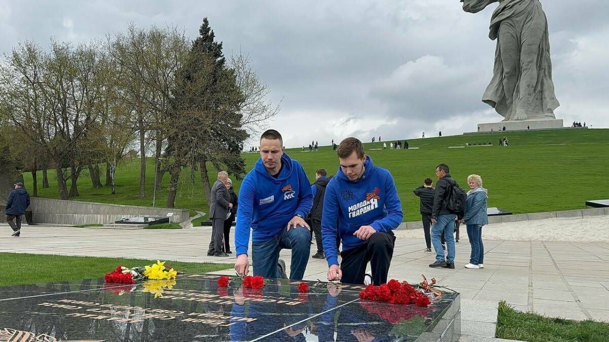 Молодежь Татарстана в память о героях Сталинградской битвы