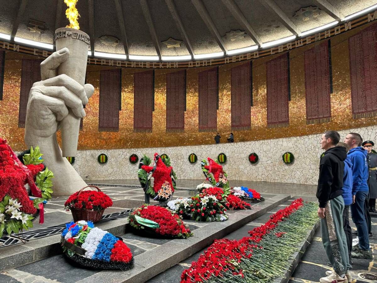 Молодежь Татарстана в память о героях Сталинградской битвы
