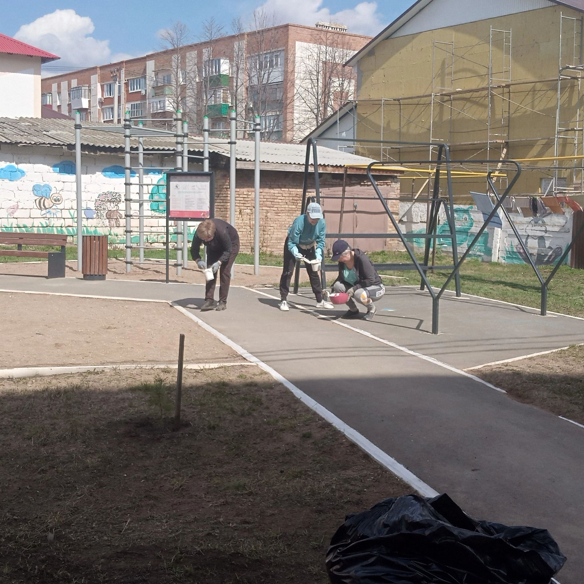 Чистота и порядок: результаты субботника на улице Горького