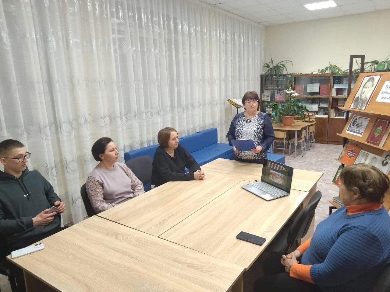 Тематическая выставка книг Габдуллы Тукая в Каракашлинской библиотеке