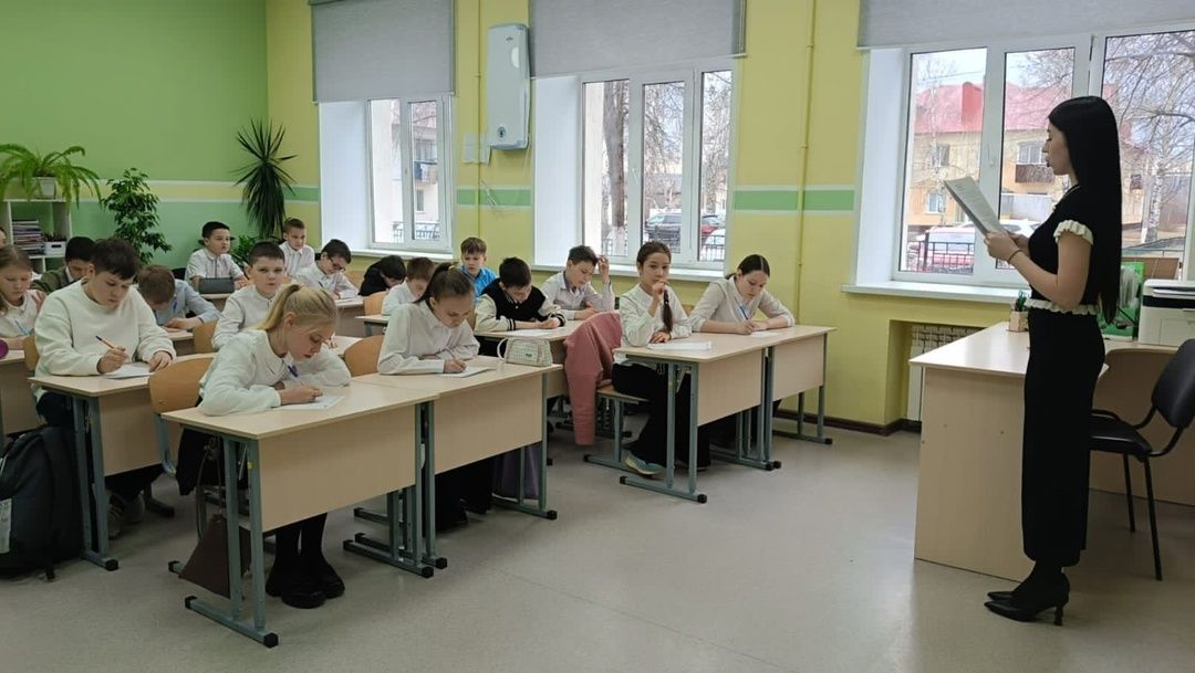 Тотальный диктант в Уруссинской школе