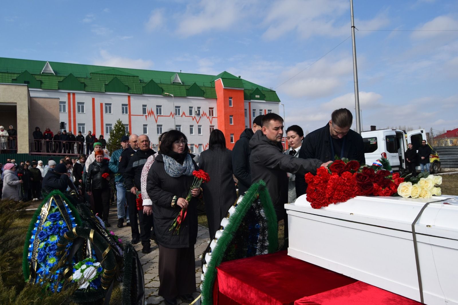Ютазинцы попрощались со своим славным сыном