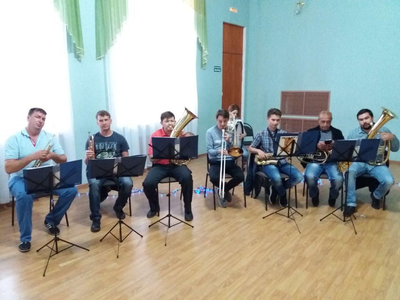 Затонувшая прогулочная подводная лодка знает, каким он парнем был