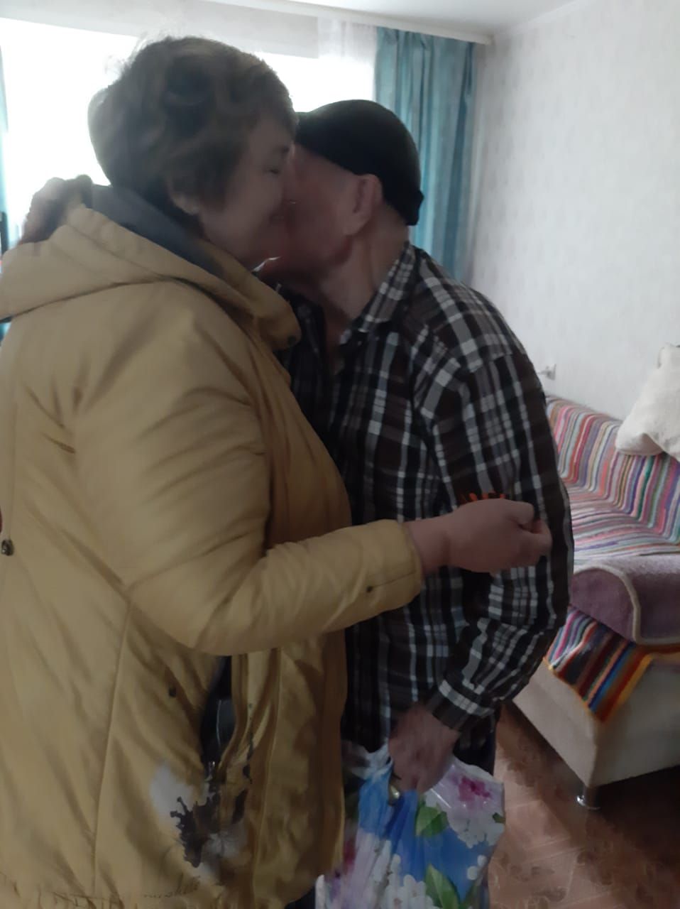 Активисты ТОС Ютазинского района поздравили ветеранов и детей войны с Днём Победы