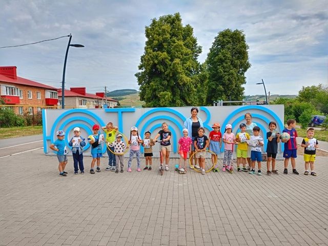«Светофор»: игра по ПДД для дошколят