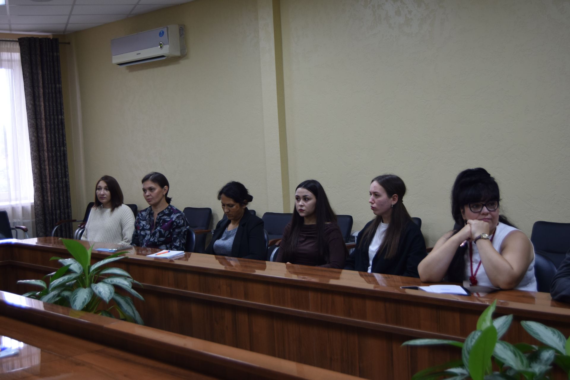 Комендантский час для подростков в действии