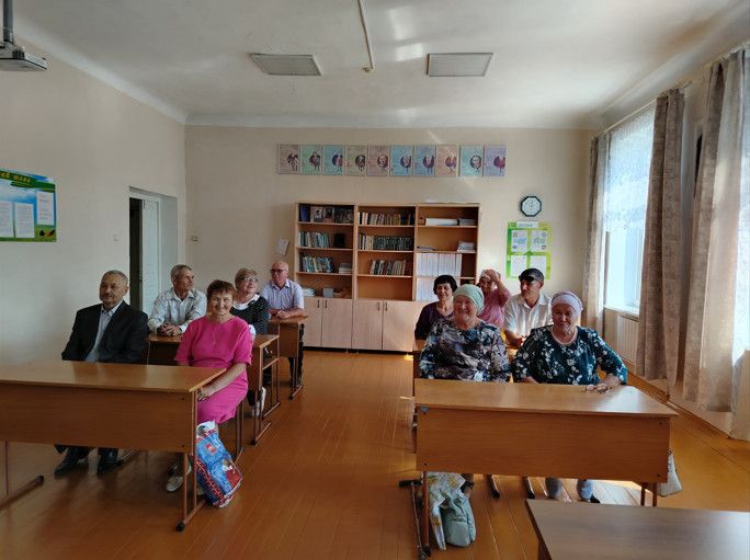 Встреча выпускников Байрякинской школы: 50 лет спустя