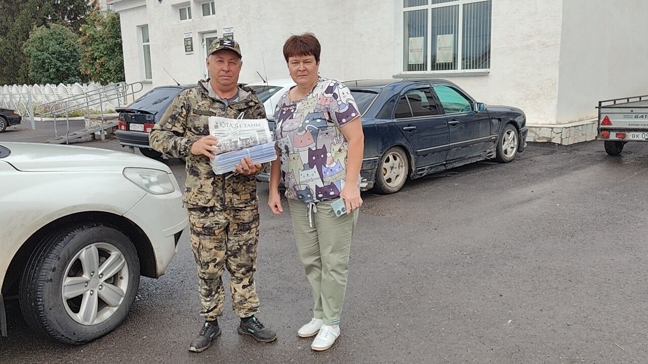 Волонтеры доставили гуманитарную помощь землякам
