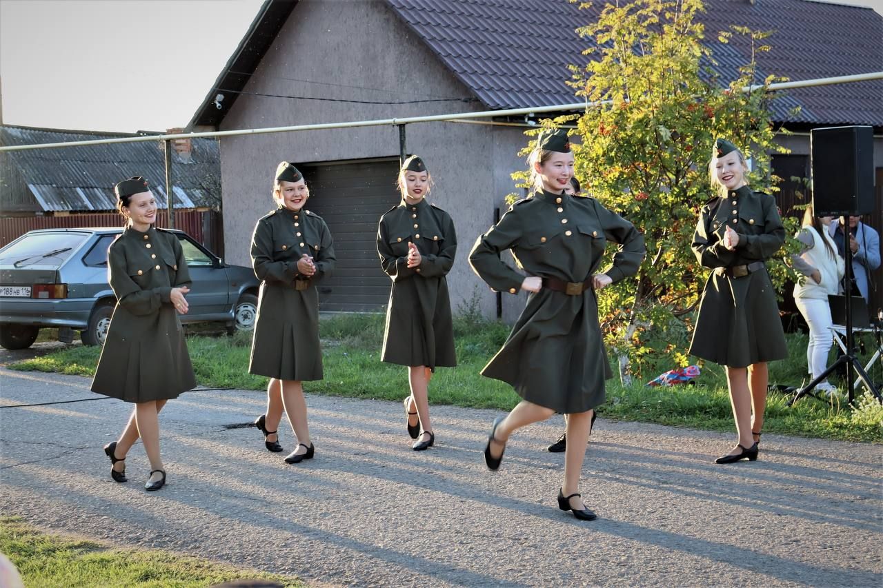 В Уруссу отметили праздник улицы в честь Героя