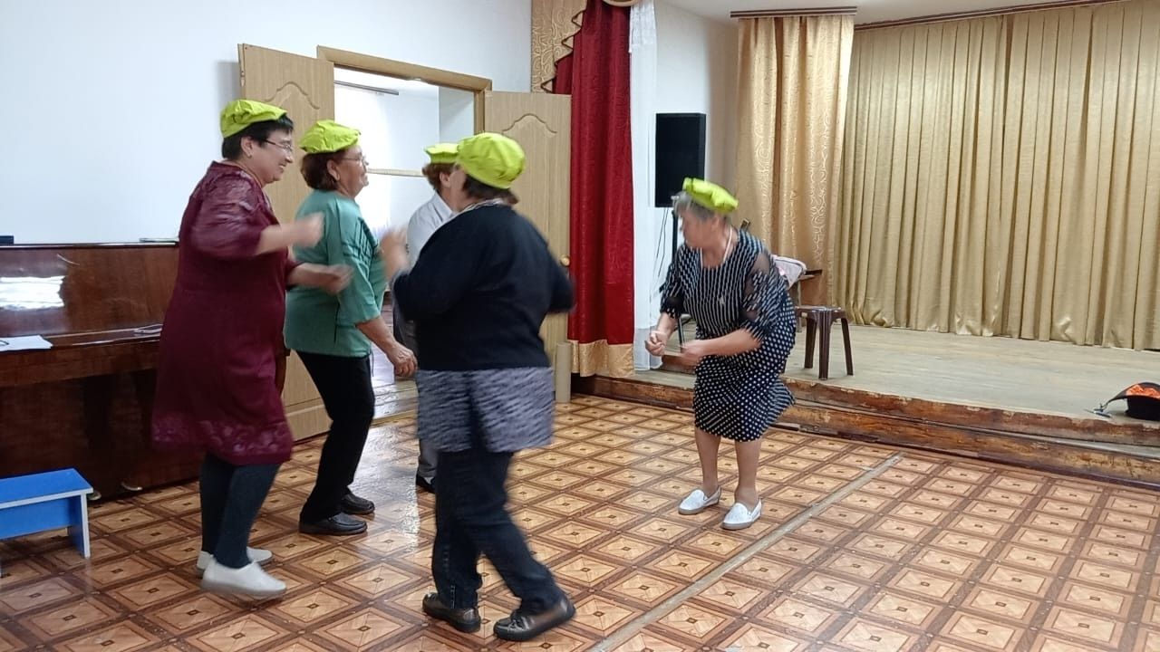 Тёплый праздник для старшего поколения в сельском доме культуры