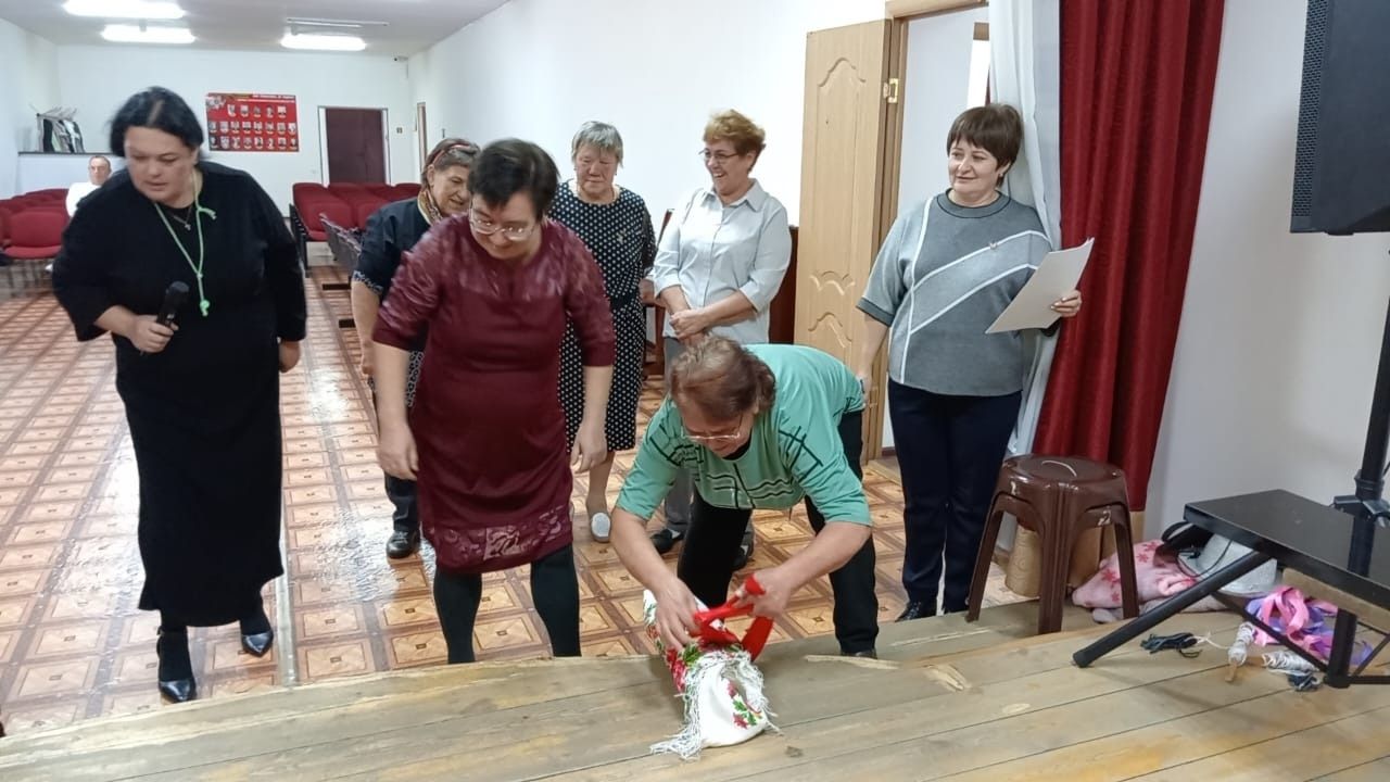 Тёплый праздник для старшего поколения в сельском доме культуры