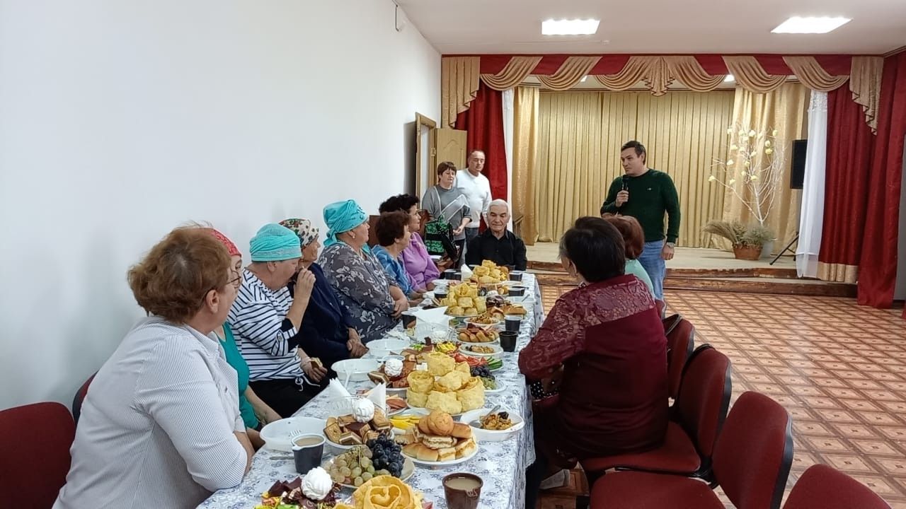 Тёплый праздник для старшего поколения в сельском доме культуры
