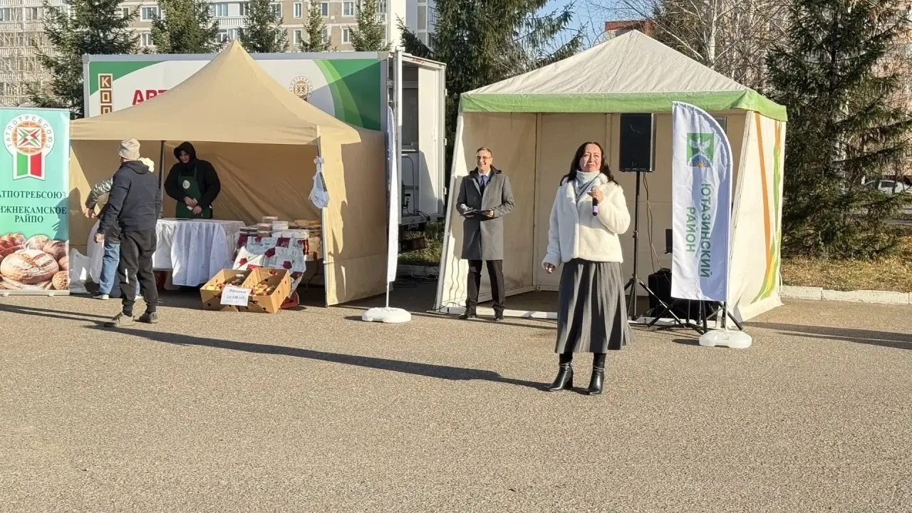 Артисты РДК подарили праздник жителям Нижнекамска