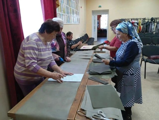 Сельчане помогают фронту