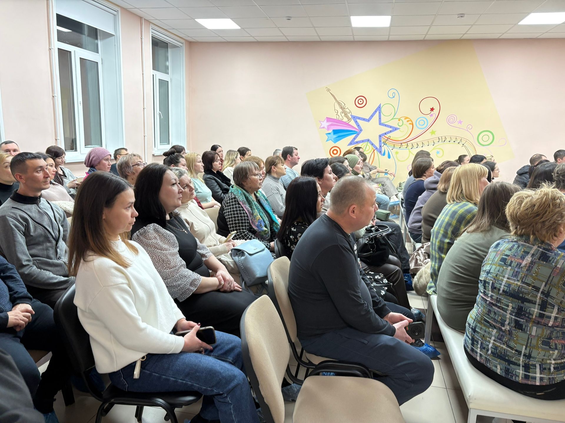 Про детей и ответственность: в Уруссинской школе прошло собрание