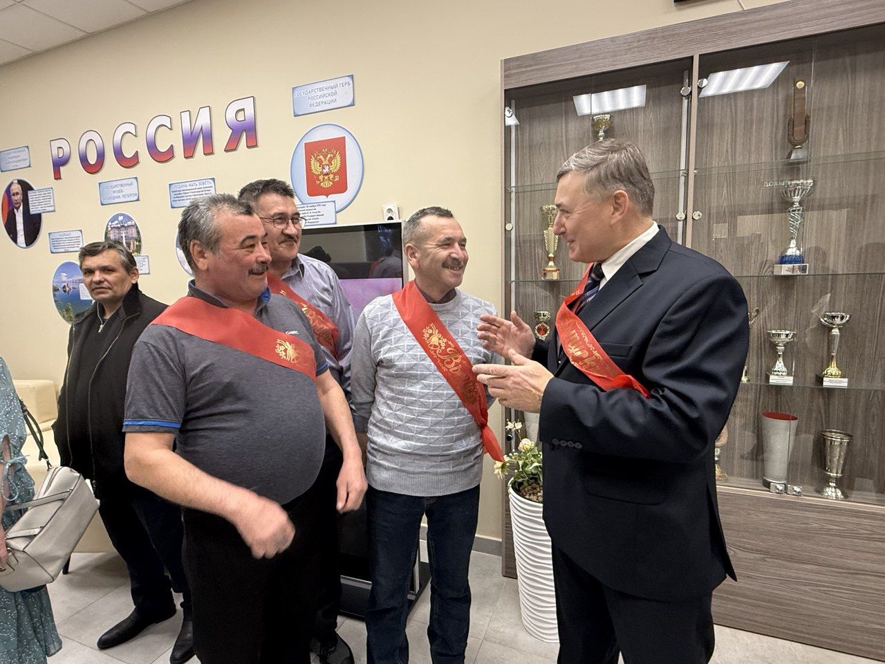 Ютазинская школа собрала своих выпускников
