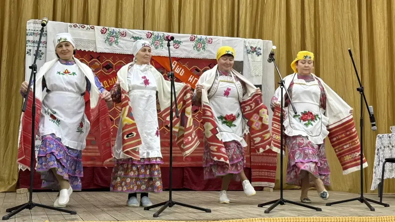 Районный смотр-конкурс художественной самодеятельности в Старом Каразиреке