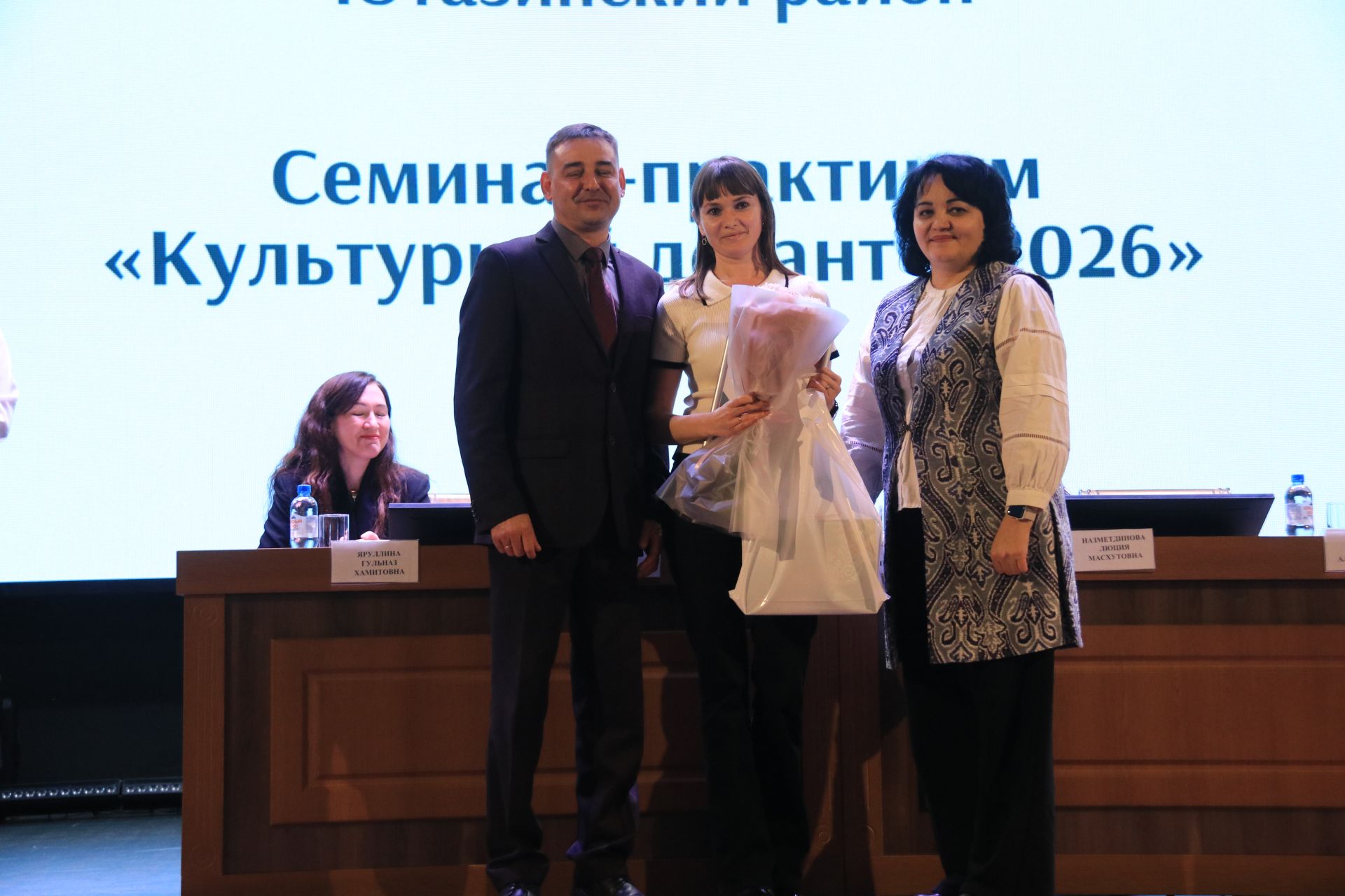 «Культурный десант» рукоплескал лучшим работникам отрасли