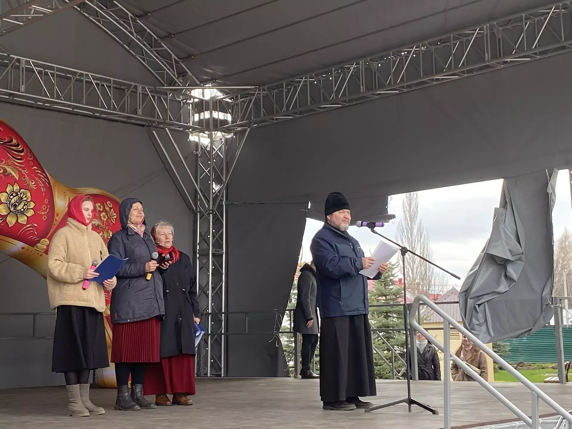 «Пасхальные мотивы» зазвучали на площади РДК