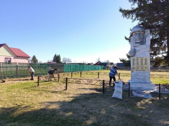 Чистый памятник — живая память сердца