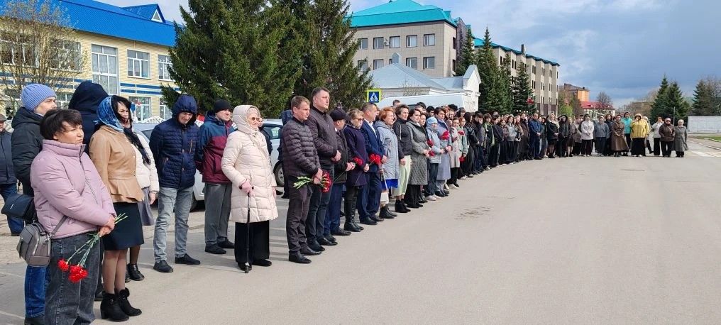 Ютазинцы склонили головы перед героями Чернобыля