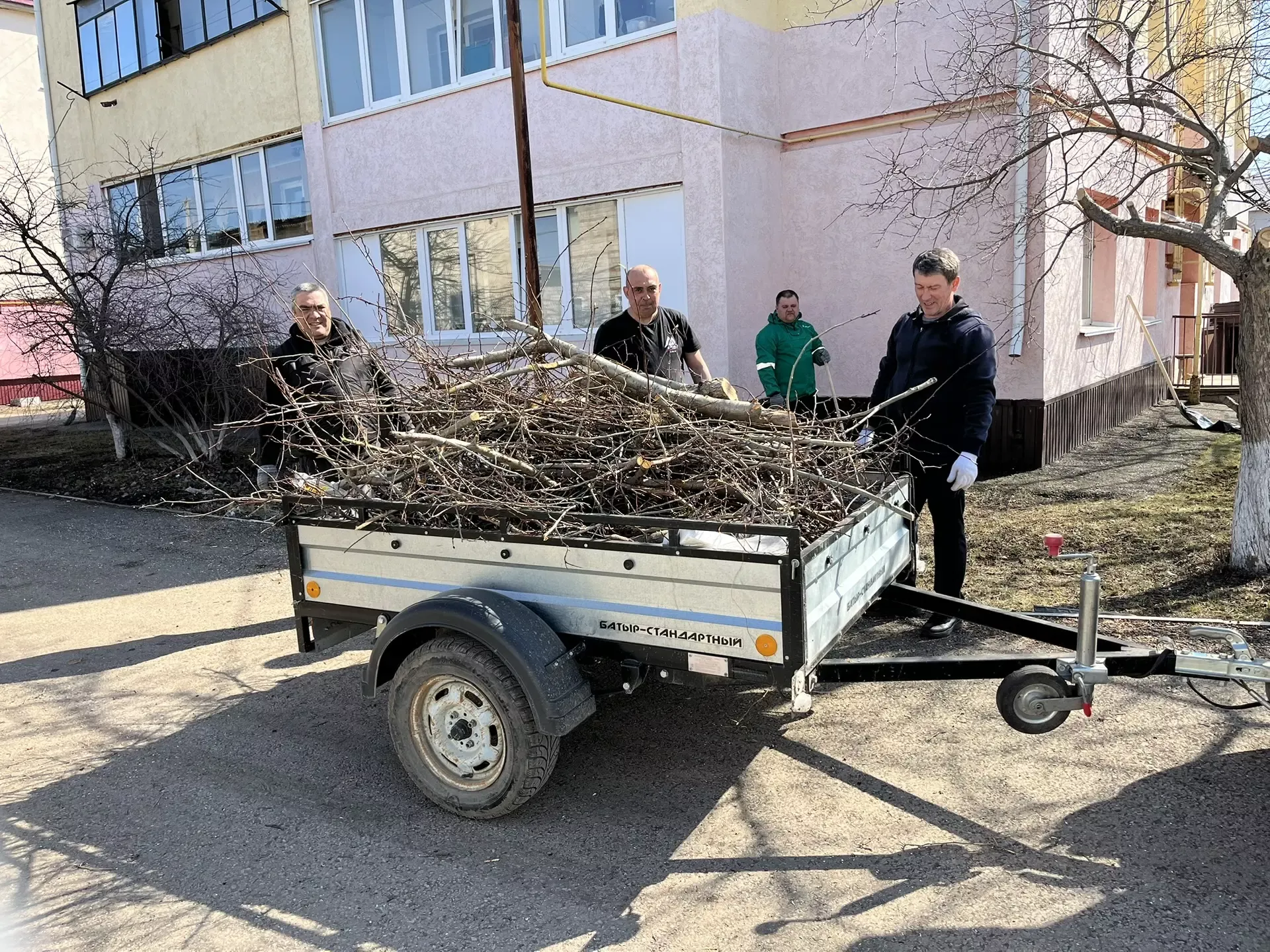 Чистота начинается с нас: как жители ТОС «Центральный» превратили свой двор в образец уюта