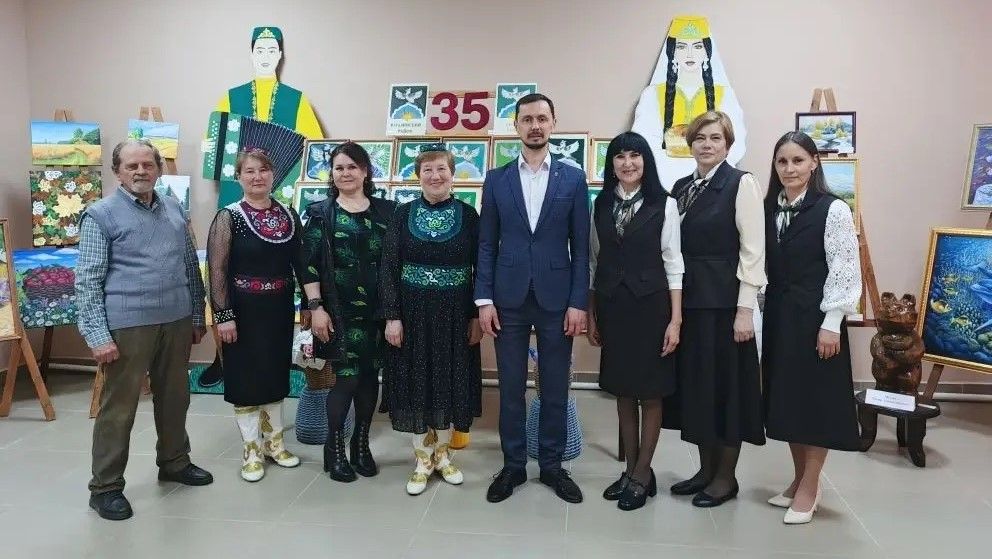 В Ютазинском районе открылась выставка «Чудеса рукотворные»