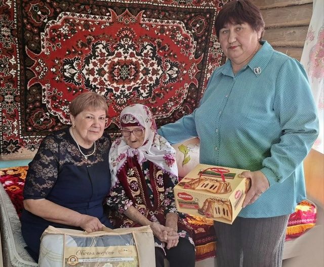 Чествуя героя тыла