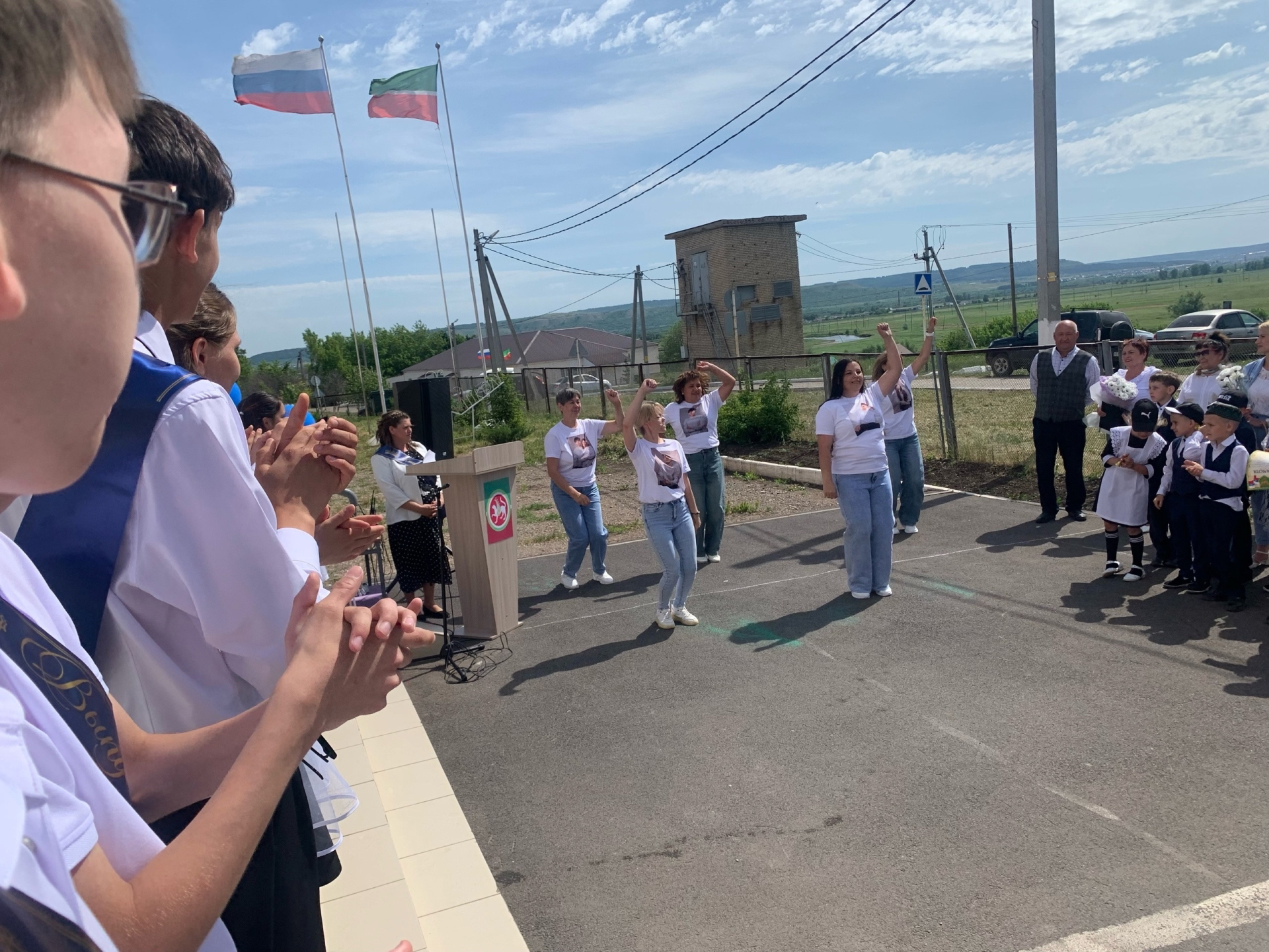 Последний звонок в Дым‑Тамакской школе: новый этап начинается!