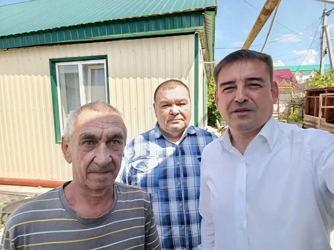 В Ютазинском районе поздравили юбиляра — отца героя: трогательная встреча в память о подвиге сына