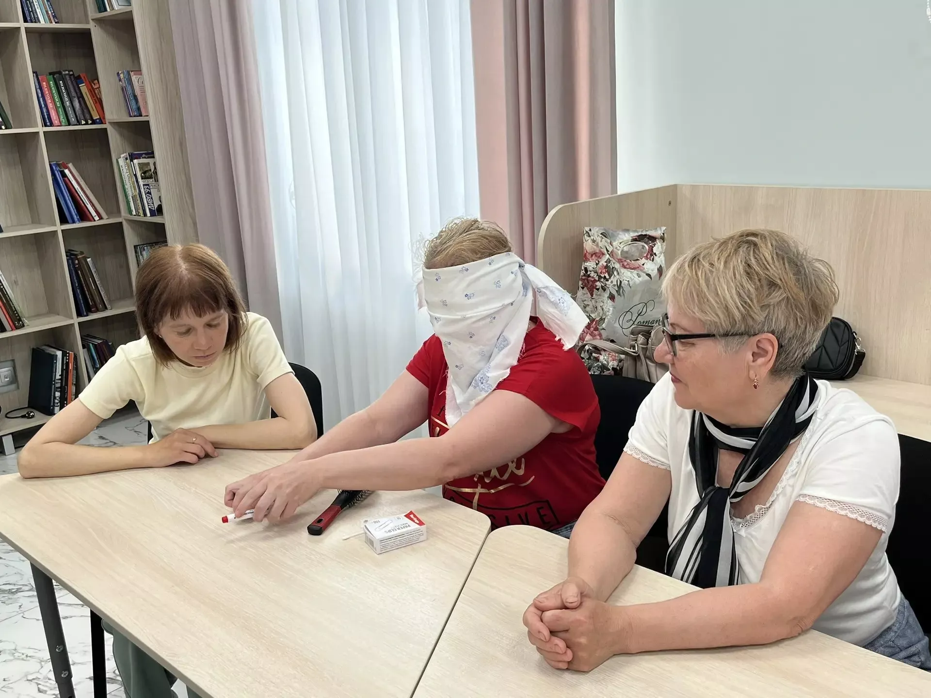 «День сюрпризов» для членов общества инвалидов